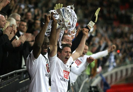 年赚14亿的国民级爆款，终于进军小游戏赛道 ｜ 休闲新游周报