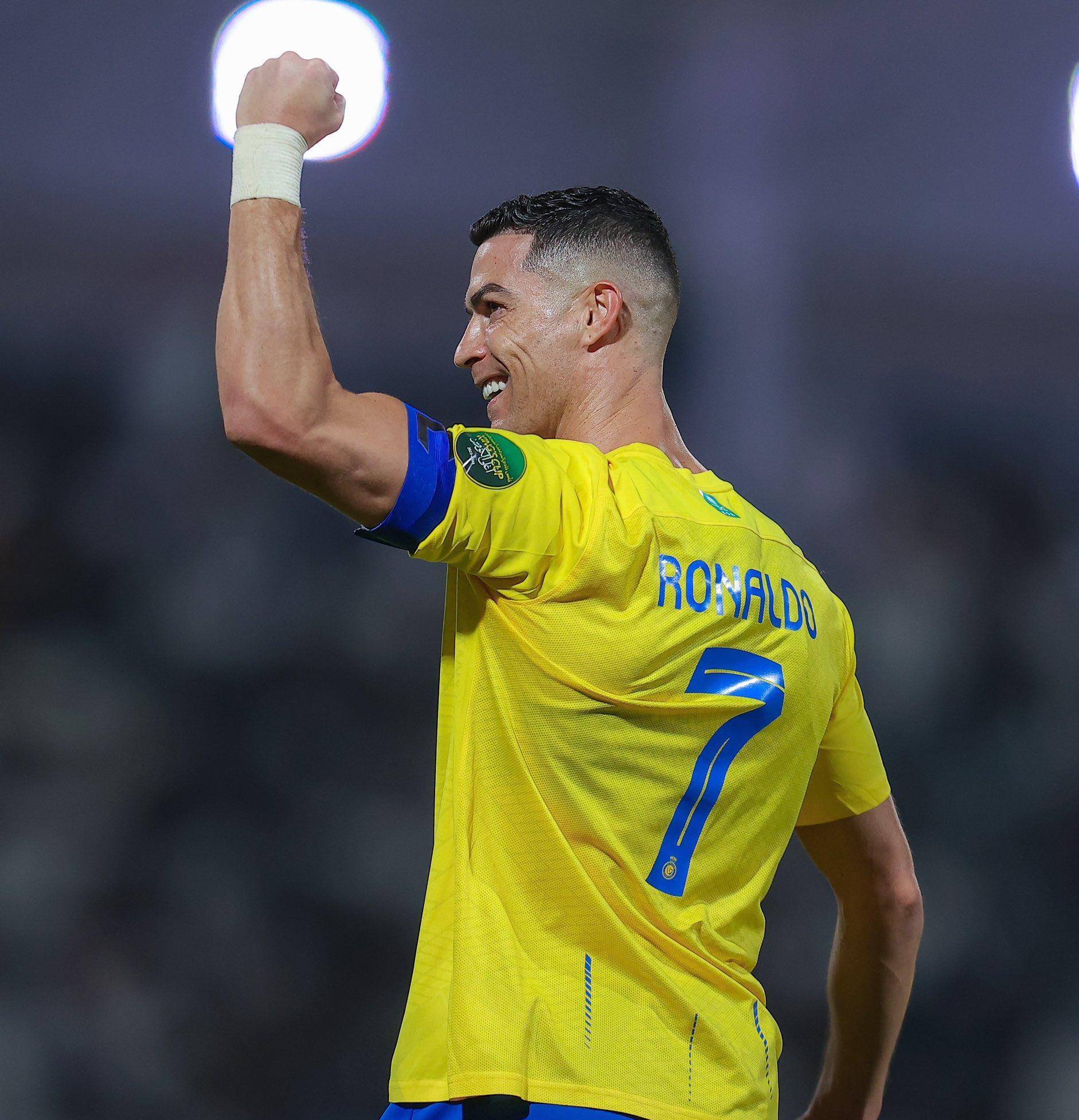 表现低迷！曾凡博5中2仅得6分 决胜时刻隐身遭绝杀