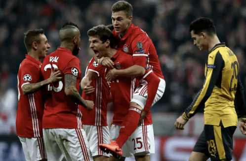 31分9篮板10助攻：詹姆斯聊发少年狂，湖人大胜老鹰终结三连败