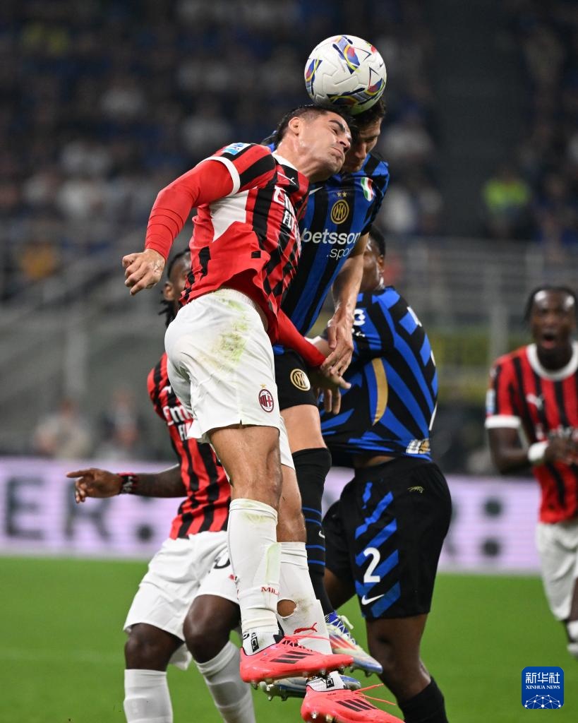 西甲：塞维利亚3-2逆转瓦伦西亚