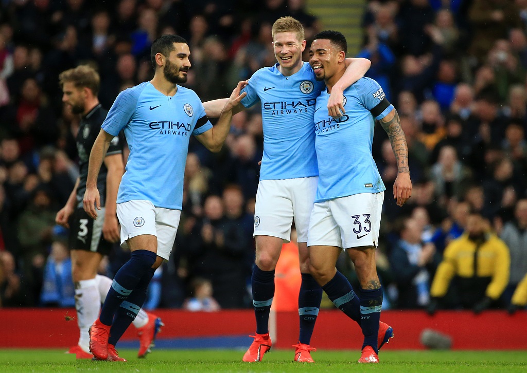 没戏了！场均25+10啊！单换东契奇失败！伤病摧毁，球队彻底抛弃