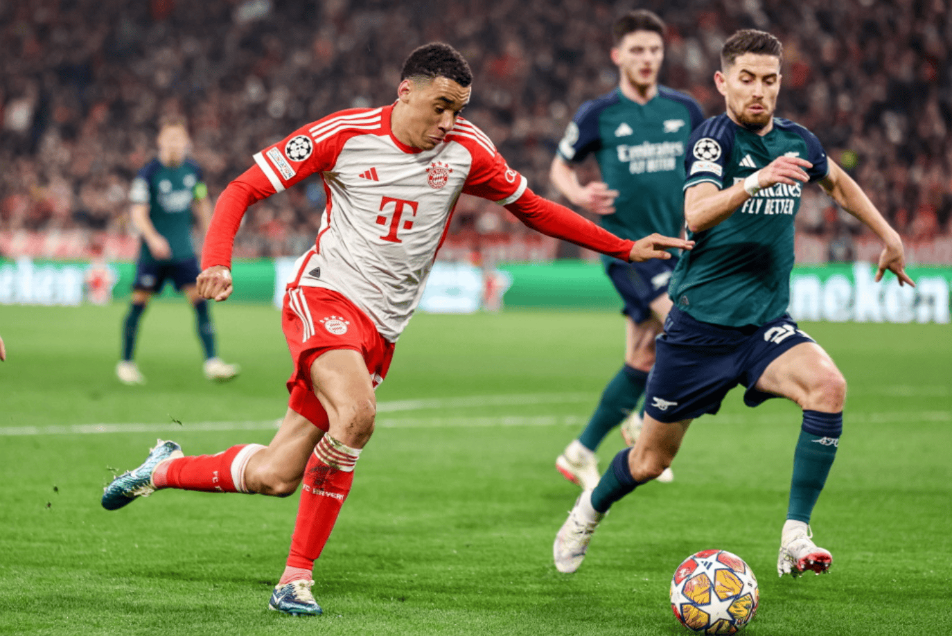 英超-舍什科双响海文乌龙 曼联2-2伯恩利