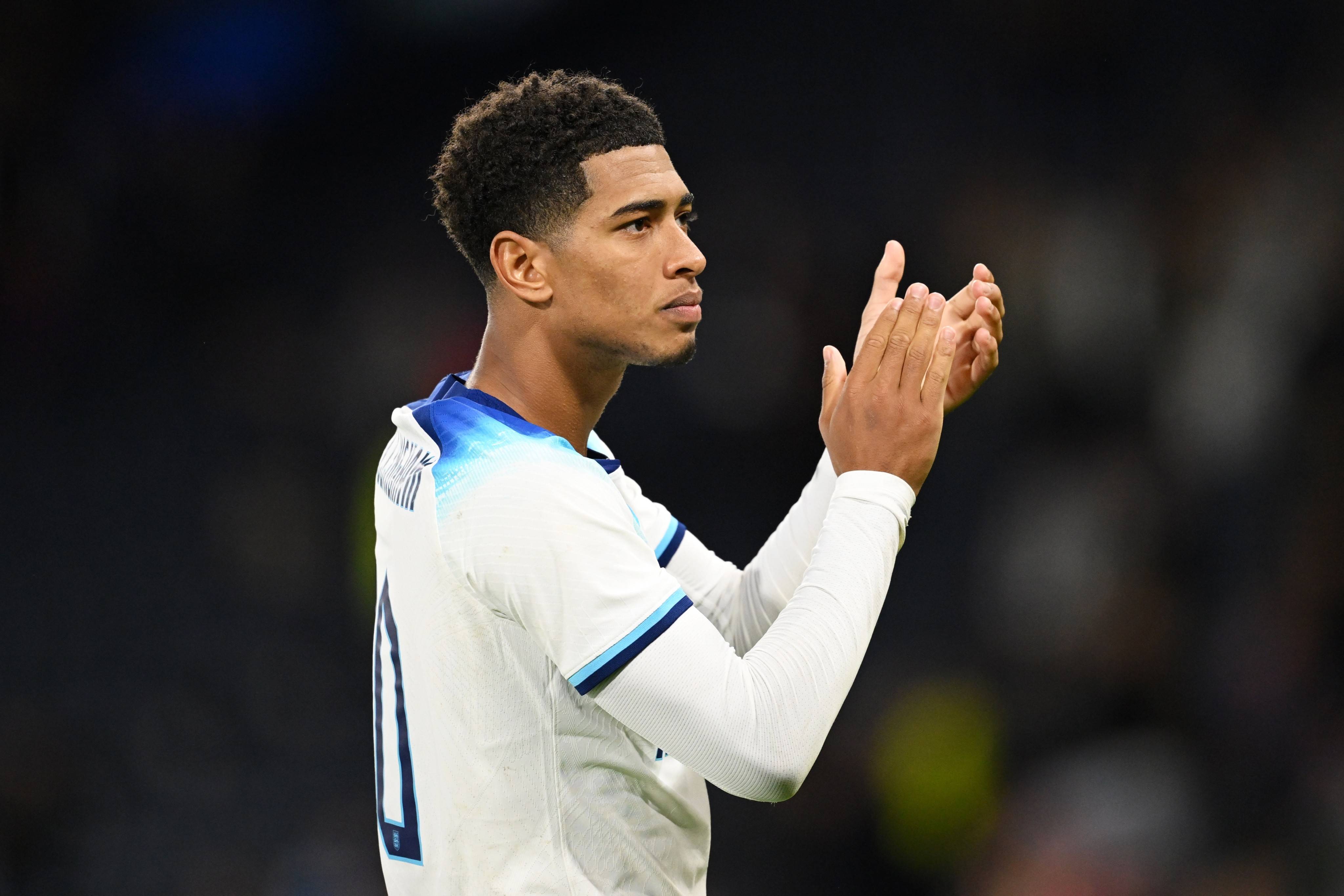 湖人106-128活塞4坏消息！防守被爆，艾顿无态度，詹姆斯主导丢分