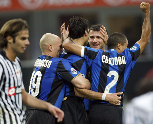 41岁詹姆斯场均27.7分7.7板7.8助攻！命中率52%！历史独一档！