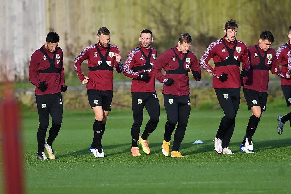 《尼尔：Re[in]carnation》官方资料集现已正式发售!