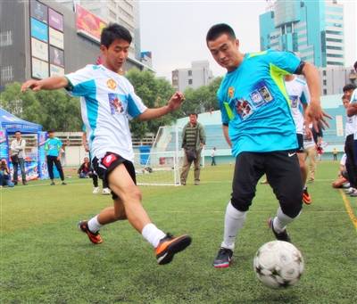 [NBA]人在替补席，交易已完成！终于还是出局了！