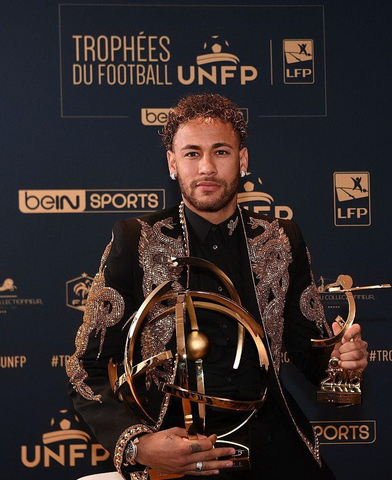 CBA-广州主场险胜天津 徐昕内线进攻